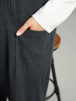 Plain Texture Pocket Adjustable Straps Jumpsuit -Bloomchic Shop 130041633 cj