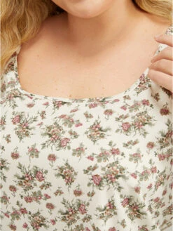 Ditsy Floral Adjustable Straps Scoop Neck Cami Top -Bloomchic Shop 135526540 zr 047ccc63 3170 4364 9285 e33a8451c817