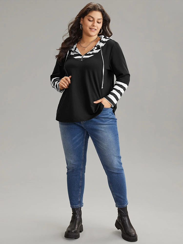 Striped Patchwork Hooded Half Zip Sweatshirt 6 Striped Patchwork Hooded Half Zip Sweatshirt - Image 4