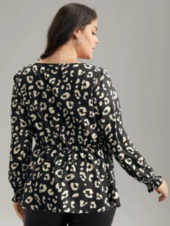 Leopard Print Crossover Ruched Shirred Blouse -Bloomchic Shop 176992986 dr