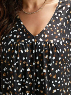 Allover Print Guipure Lace Plicated Detail T-shirt 16 Allover Print Guipure Lace Plicated Detail T-shirt -Bloomchic Shop 223209724 qe 1a38f8e3 0593 47f7 bdb6 349b1ced9095