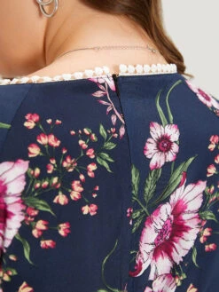 Floral Print Overlap Collar Contrast Trim Pocket Jumpsuit -Bloomchic Shop 233642237 by 5302078c 746d 467b a681 b54cb439e767