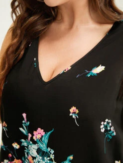 Floral Print V Neck Sleeveless Tank Top 14 Floral Print V Neck Sleeveless Tank Top -Bloomchic Shop 26337590 ny