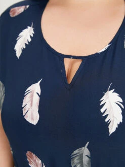 Feather Print Keyhole Batwing Sleeve Bodysuit -Bloomchic Shop 27237682 rt