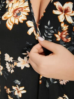 Floral Print Surplice Neck Ruffle Sleeve Bodysuit -Bloomchic Shop 28316482 oy