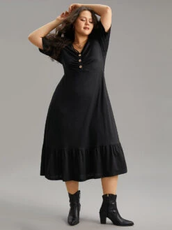 Supersoft Essentials Plain Button Detail Crisscross Pocket Dress -Bloomchic Shop 317008654 ih acd66321 7766 4e90 ac67 a1541a984850