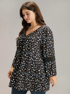 Allover Print Guipure Lace Plicated Detail T-shirt 13 Allover Print Guipure Lace Plicated Detail T-shirt -Bloomchic Shop 343164775 ju ffd73862 c71c 49c3 9bbf 60d7477be787