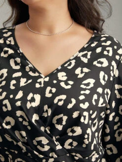 Leopard Print Crossover Ruched Shirred Blouse -Bloomchic Shop 349337988 va