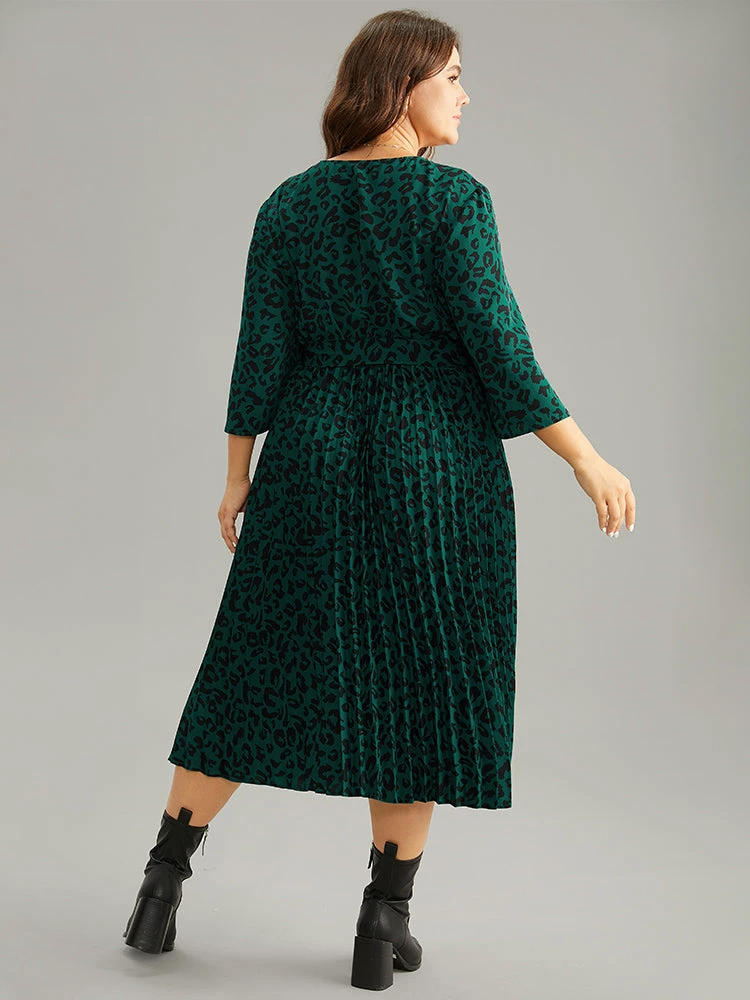 Leopard Wrap Elastic Waist Pleated Belted Dress 5 Leopard Wrap Elastic Waist Pleated Belted Dress - Image 3