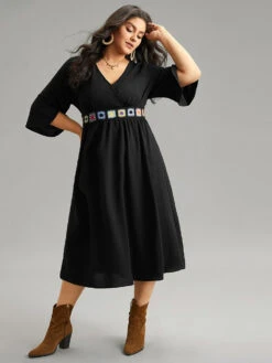 Plain Elastic Waist Embroidered Wrap Dress