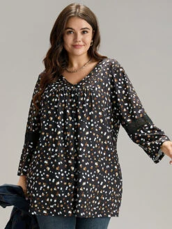 Allover Print Guipure Lace Plicated Detail T-shirt 12 Allover Print Guipure Lace Plicated Detail T-shirt -Bloomchic Shop 587543294 pe 7023415c 8dac 43fb b914 6b212bfa58f6