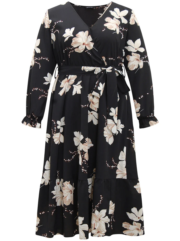 Floral Print Flutter Sleeve Belted Surplice Neck Dress 9 Floral Print Flutter Sleeve Belted Surplice Neck Dress - Image 7