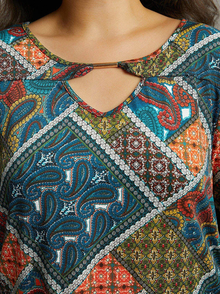 Paisley Colorblock Contrast Keyhole T-shirt 8 Paisley Colorblock Contrast Keyhole T-shirt - Image 6