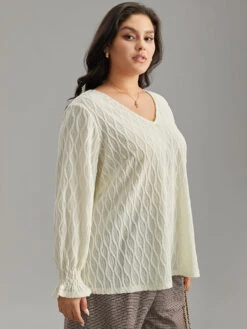 V Neck Solid Textured Shirred Blouse 15 V Neck Solid Textured Shirred Blouse -Bloomchic Shop 662499438 yi 2f063e37 e7c0 48b3 8655 98b08cf5af7e