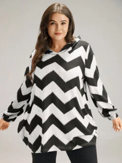 Geo Striped Hooded Elastic Cuffs T-shirt -Bloomchic Shop 666085380 sh 0becbeea fd26 4913 9098 1cfb1513673c