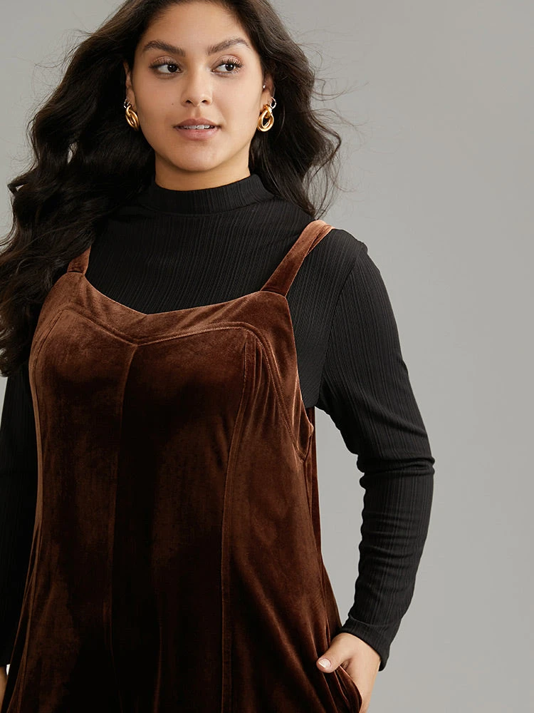 Plain Velvet Spaghetti Strap Pocket Jumpsuit 6 Plain Velvet Spaghetti Strap Pocket Jumpsuit - Image 4