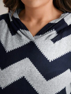 Geo Striped Hooded Elastic Cuffs T-shirt -Bloomchic Shop 724808101 iy b4e3a668 69b8 4d2e b4aa 4a7208b5c461