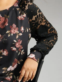 Floral Lace Panel Raglan Sleeve Sweatshirt 14 Floral Lace Panel Raglan Sleeve Sweatshirt -Bloomchic Shop 73388313 yg d7b044ec 301b 47b1 a74b dde70b88ad9f