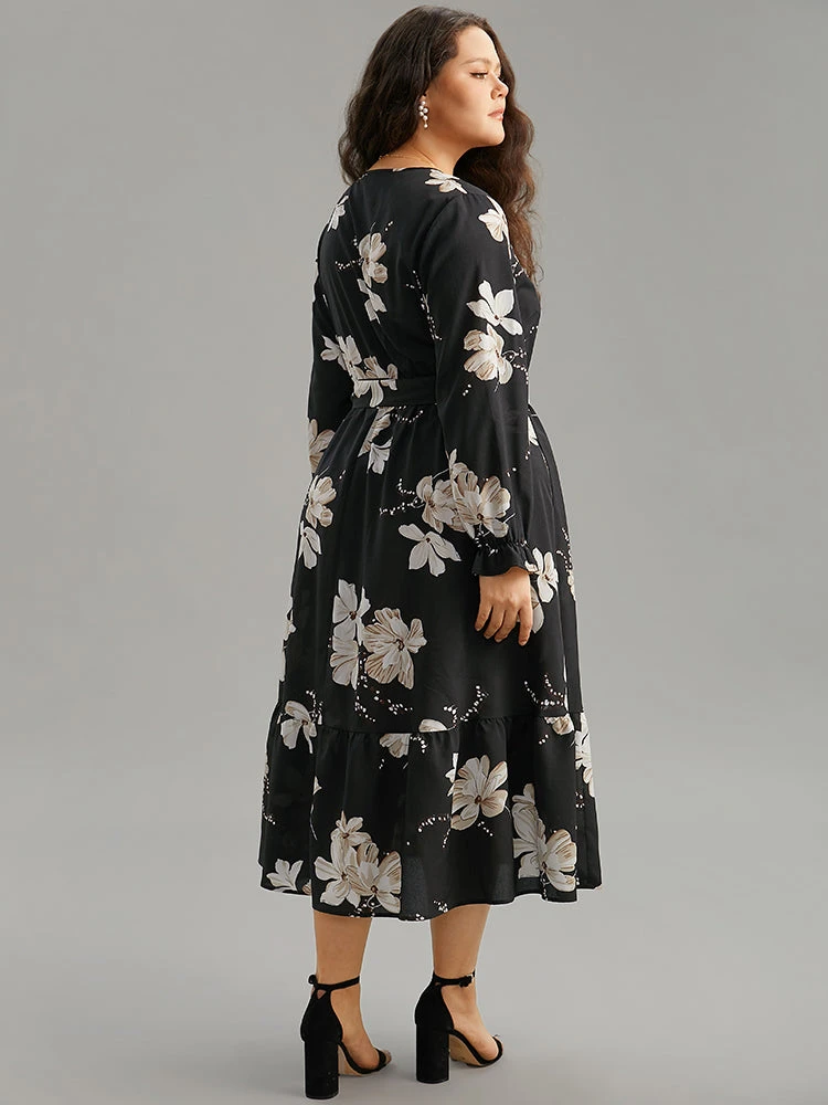 Floral Print Flutter Sleeve Belted Surplice Neck Dress 4 Floral Print Flutter Sleeve Belted Surplice Neck Dress - Image 2