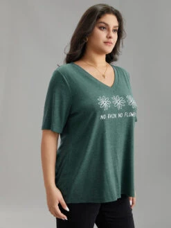 Natural & Letter Graphic V Neck T-shirt -Bloomchic Shop 76090925 ol