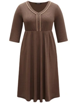 Waffle Knit Contrast V Neck Button Detail Dress -Bloomchic Shop 771931502 kl