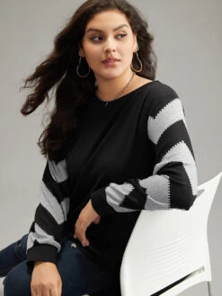 Geometric Patchwork Round Neck Sweatshirt -Bloomchic Shop 774157261 nt