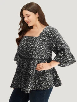 Silhouette Floral Print Lace Patchwork Square Neck Flutters Blouse -Bloomchic Shop 796275897 ww