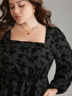 Silhouette Floral Print Flocking Square Neck Gathered Dress -Bloomchic Shop 800235396 et