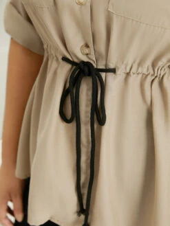 Contrast Drawstring Roll Tab Sleeve Patched Pocket Blouse -Bloomchic Shop 833667074 dj fd475ea8 32ff 474a a334 0dc5568ac7ae