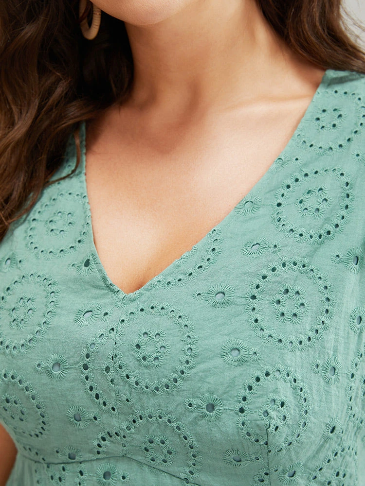 Solid Broderie Anglaise Ruffles Cap Sleeve Tank Top 8 Solid Broderie Anglaise Ruffles Cap Sleeve Tank Top - Image 6