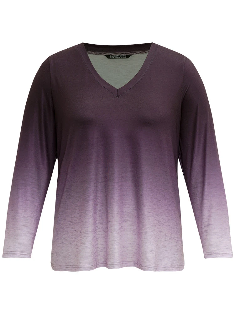Ombre V Neck Slightly Stretchy T-shirt 8 Ombre V Neck Slightly Stretchy T-shirt - Image 6
