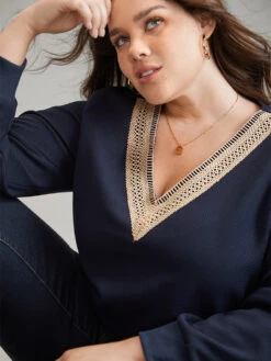 Patchwork Lace Panel V Neck Waffle Knit Sweatshirt -Bloomchic Shop 945559862 dy