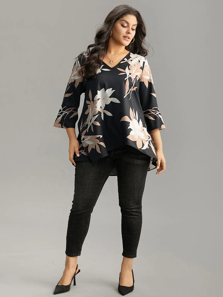 Floral Print Bell Sleeve Asymmetrical Hem Blouse 6 Floral Print Bell Sleeve Asymmetrical Hem Blouse - Image 4