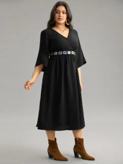 Plain Elastic Waist Embroidered Wrap Dress -Bloomchic Shop 986303220 zj 7a067025 ee14 4f61 a9fe 50ee4807e920